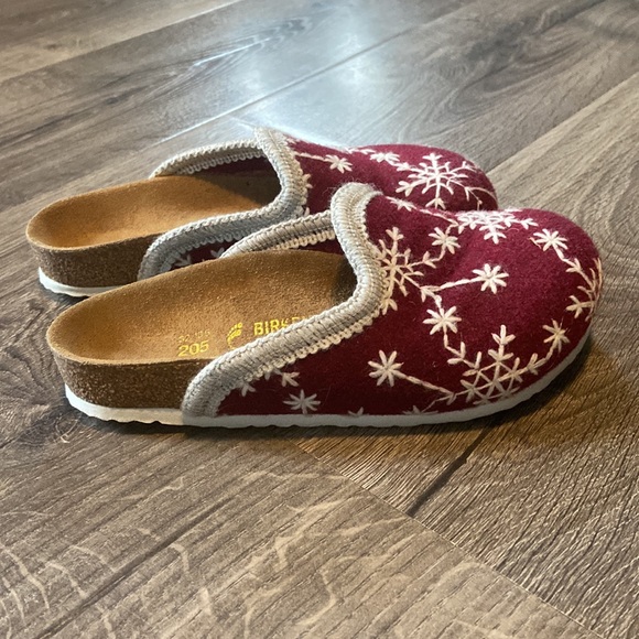 Snowflake Birkenstock Clogs - Picture 5 of 5